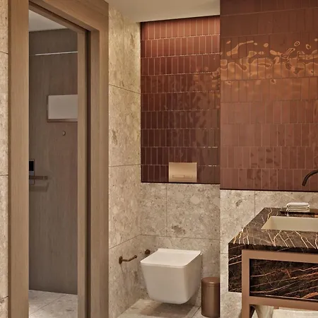 Hilton Airport Szálloda 4*