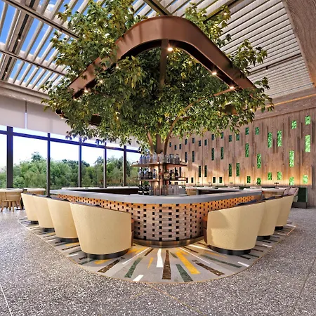 Hilton Airport Szálloda