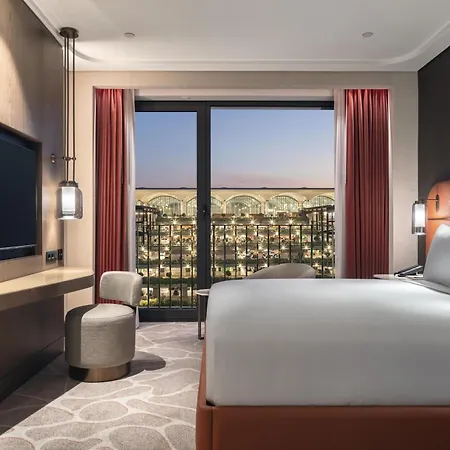 Hotell Hilton Airport 5*