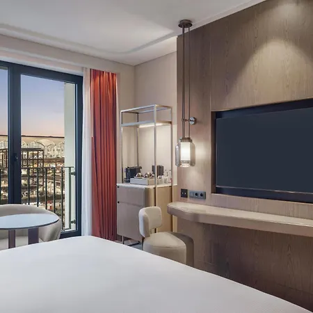 Отель Hilton Airport