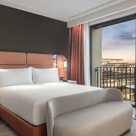 Hotell Hilton Airport 5*