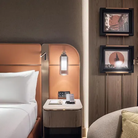Hilton Airport 5*