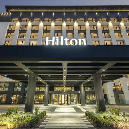 Отель Hilton Airport 5*